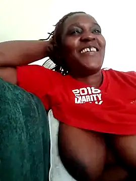 Snapshot of Queeny12 chatting on 06.23.26 Queeny12 online show from 06.23.26