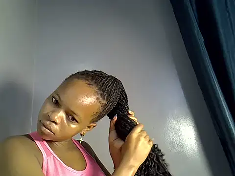 Snapshot of Afrikan_desire chatting on 05.26.26 Afrikan desire online show from 05.26.26