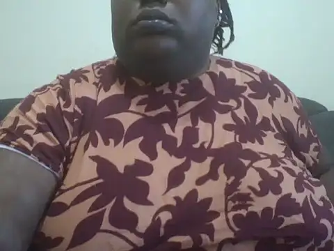 Snapshot of fat_ebonyqueen chatting on 06.04.26 fat ebonyqueen online show from 06.04.26