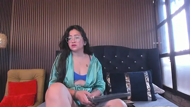 AlissBluumm online show from 05.25.26