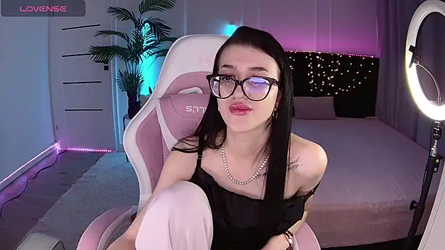Ariella Me online show from 05.26.26
