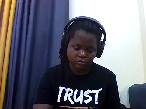 Snapshot of ladar chatting on 05.21.26 ladar online show from 05.21.26