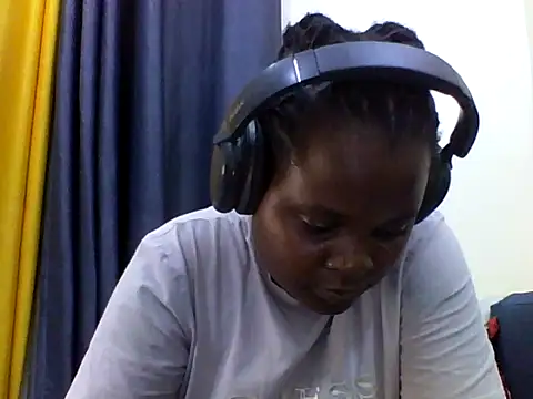 Snapshot of ladar chatting on 06.13.26 ladar online show from 06.13.26