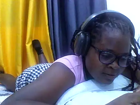 Snapshot of ladar chatting on 06.27.26 ladar online show from 06.27.26