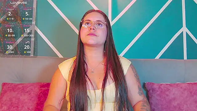Lia Avalon online show from 06.05.26