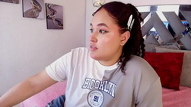 Leyla Zr online show from 05.26.26