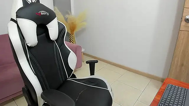 Lunaa XXX online show from 05.23.26