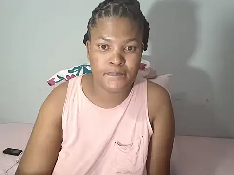 Snapshot of CandyYumsAerolaXX chatting on 05.20.26 CandyYumsAerolaXX online show from 05.20.26