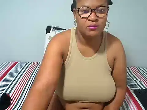 Snapshot of CandyYumsAerolaXX chatting on 06.04.26 CandyYumsAerolaXX online show from 06.04.26