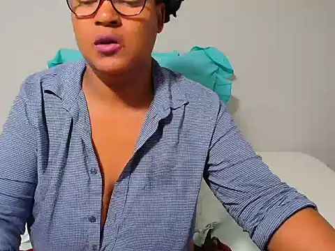 Snapshot of CandyYumsAerolaXX chatting on 06.18.26 CandyYumsAerolaXX online show from 06.18.26