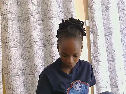 Petitemissy online show from 05.25.26