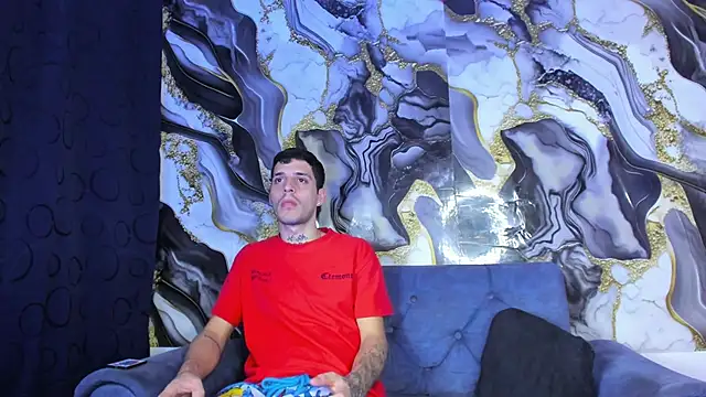 Snapshot of boy_max_latin chatting on 05.24.26 boy max latin online show from 05.24.26