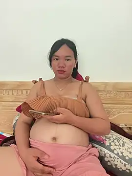 Snapshot of Suki-love chatting on 06.25.26 Suki-love online show from 06.25.26