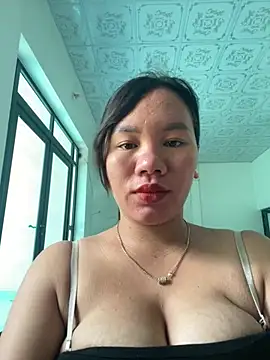 Snapshot of Suki-love chatting on 07.13.26 Suki-love online show from 07.13.26