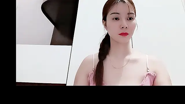 Snapshot of Micky-love chatting on 06.26.26 Micky-love online show from 06.26.26