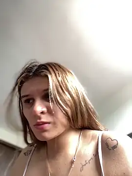 Snapshot of alison_parkerrr26 chatting on 05.22.26 alison parkerrr26 online show from 05.22.26