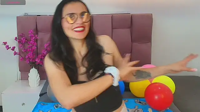 Snapshot of Afroditta_Rosse chatting on 05.29.26 Afroditta Rosse online show from 05.29.26