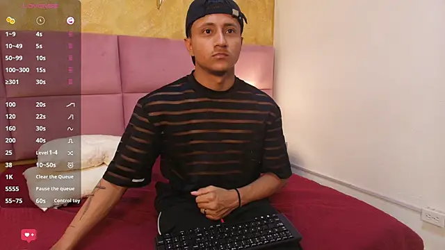 Snapshot of Thiago_Nova chatting on 05.21.26 Thiago Nova online show from 05.21.26