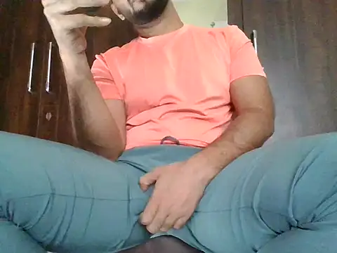 Snapshot of SaltyYoungDaddy chatting on 05.22.26 SaltyYoungDaddy online show from 05.22.26