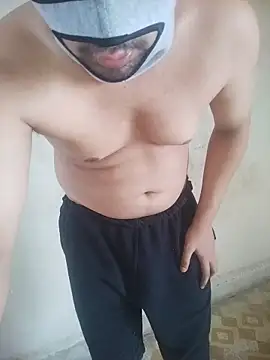 Snapshot of praveen19870 chatting on 05.22.26 praveen19870 online show from 05.22.26