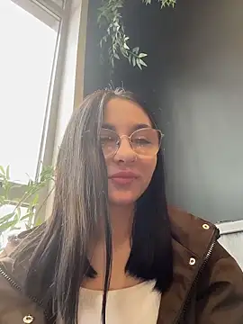 Snapshot of KameliaMur chatting on 05.22.26 KameliaMur online show from 05.22.26
