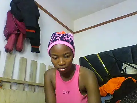 Snapshot of aliana082169 chatting on 06.06.26 aliana082169 online show from 06.06.26