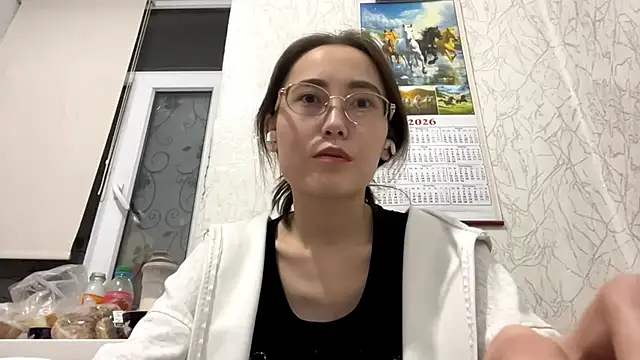 Snapshot of VickieTrudo chatting on 05.29.26 VickieTrudo online show from 05.29.26