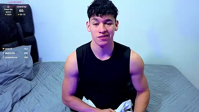 Snapshot of Luke_Muscle chatting on 07.10.26 Luke Muscle online show from 07.10.26