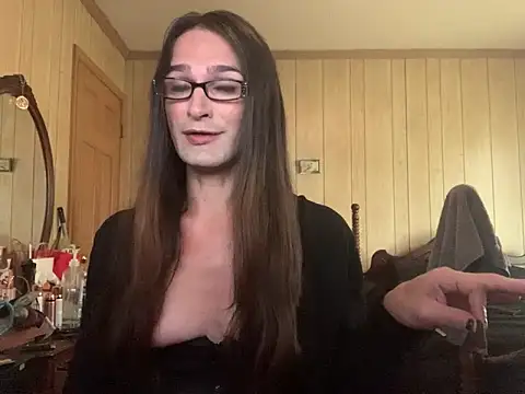 Snapshot of hexthebinary chatting on 05.28.26 hexthebinary online show from 05.28.26