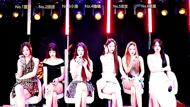 Snapshot of Xt-001 chatting on 05.23.26 Xt-001 online show from 05.23.26