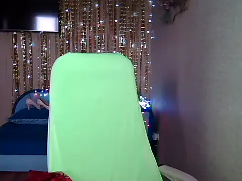 Snapshot of Wena-Sweety chatting on 05.26.26 Wena-Sweety online show from 05.26.26