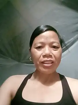 Snapshot of Elfledaa chatting on 06.25.26 Elfledaa online show from 06.25.26