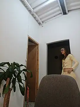 karenarango online show from 06.11.26