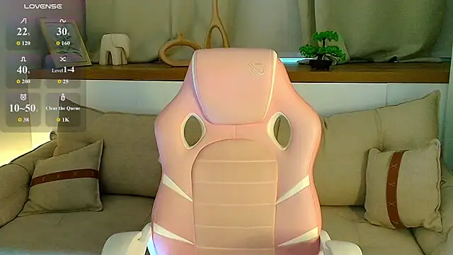Snapshot of Rose_Desiree chatting on 06.19.26 Rose Desiree online show from 06.19.26