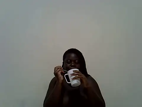 Snapshot of berrynova chatting on 06.19.26 berrynova online show from 06.19.26