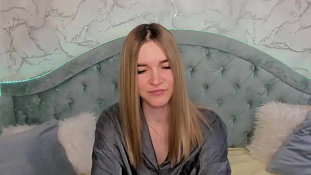 Snapshot of RoxyReignn chatting on 06.02.26 RoxyReignn online show from 06.02.26