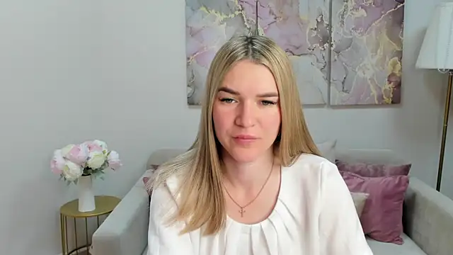 Snapshot of RoxyReignn chatting on 07.02.26 RoxyReignn online show from 07.02.26