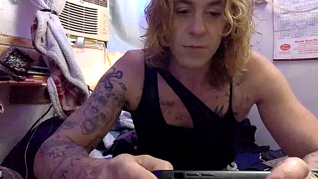 Snapshot of VanillaSnowcones chatting on 06.07.26 VanillaSnowcones online show from 06.07.26