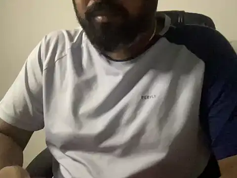 Snapshot of incestfukcerr chatting on 07.31.26 incestfukcerr online show from 07.31.26