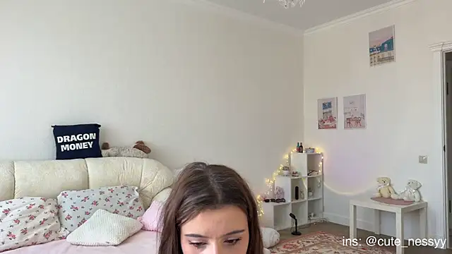 CuteNessy online show from 06.04.26