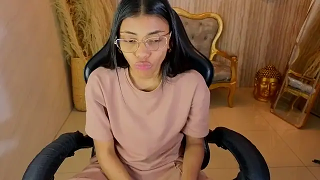 Snapshot of valentina_gomez_s chatting on 07.13.26 valentina gomez s online show from 07.13.26