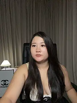 Snapshot of Luckysisi-s chatting on 07.04.26 Luckysisi-s online show from 07.04.26