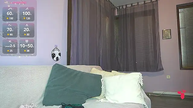 Snapshot of SoLovelyAnna chatting on 12.19.24 SoLovelyAnna online show from 12.19.24