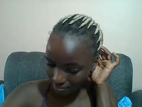 Snapshot of Beauty-Anka chatting on 07.15.26 Beauty-Anka online show from 07.15.26