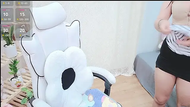 Snapshot of lrykknana chatting on 06.20.26 lrykknana online show from 06.20.26