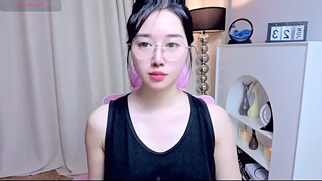 Snapshot of miuu6868 chatting on 06.23.26 miuu6868 online show from 06.23.26