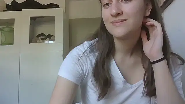 Snapshot of SoftieSophie chatting on 05.29.26 SoftieSophie online show from 05.29.26