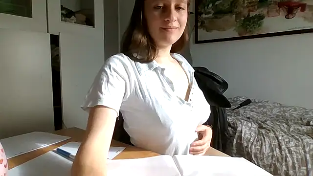 Snapshot of SoftieSophie chatting on 05.31.26 SoftieSophie online show from 05.31.26