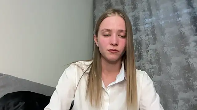 Snapshot of DanikaMory chatting on 05.26.26 DanikaMory online show from 05.26.26