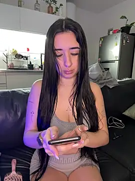 Snapshot of Belindapradez chatting on 05.28.26 Belindapradez online show from 05.28.26